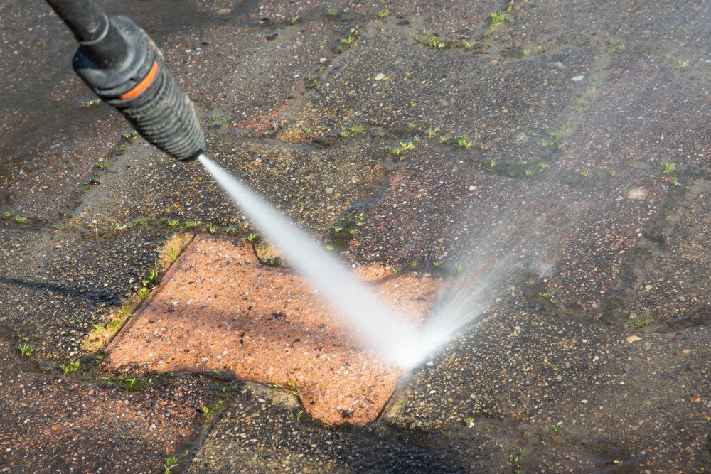 How To Remove Algae On Concrete With Pressure Washing