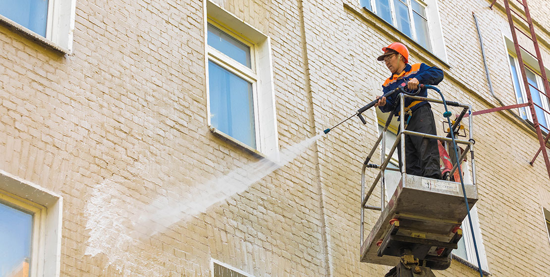 A Guide To Exterior Building Cleaning In Dallas & Forth Worth