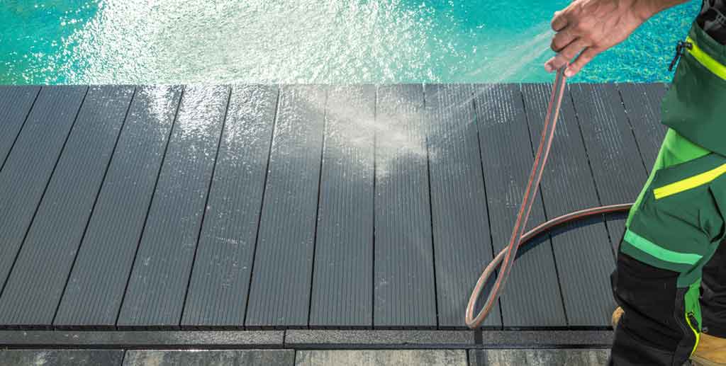 7 Benefits Of Pressure Washing Your Pool Deck