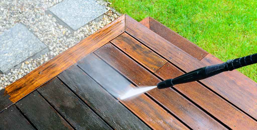 5 Signs It's Time To Pressure Wash Your Balcony