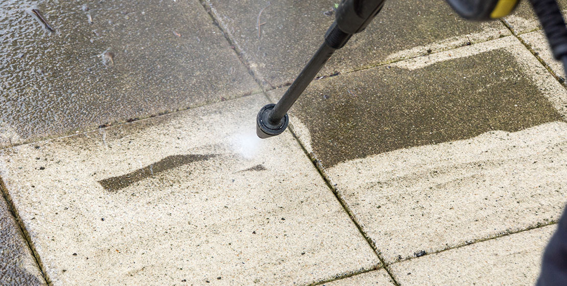 Removing Rust Stains From Concrete With Power Washing
